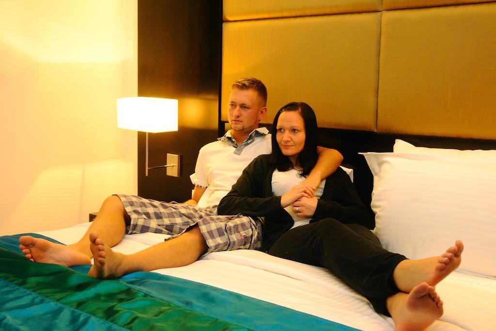 Peacock Beach Hotel Хамбантота Номер фото